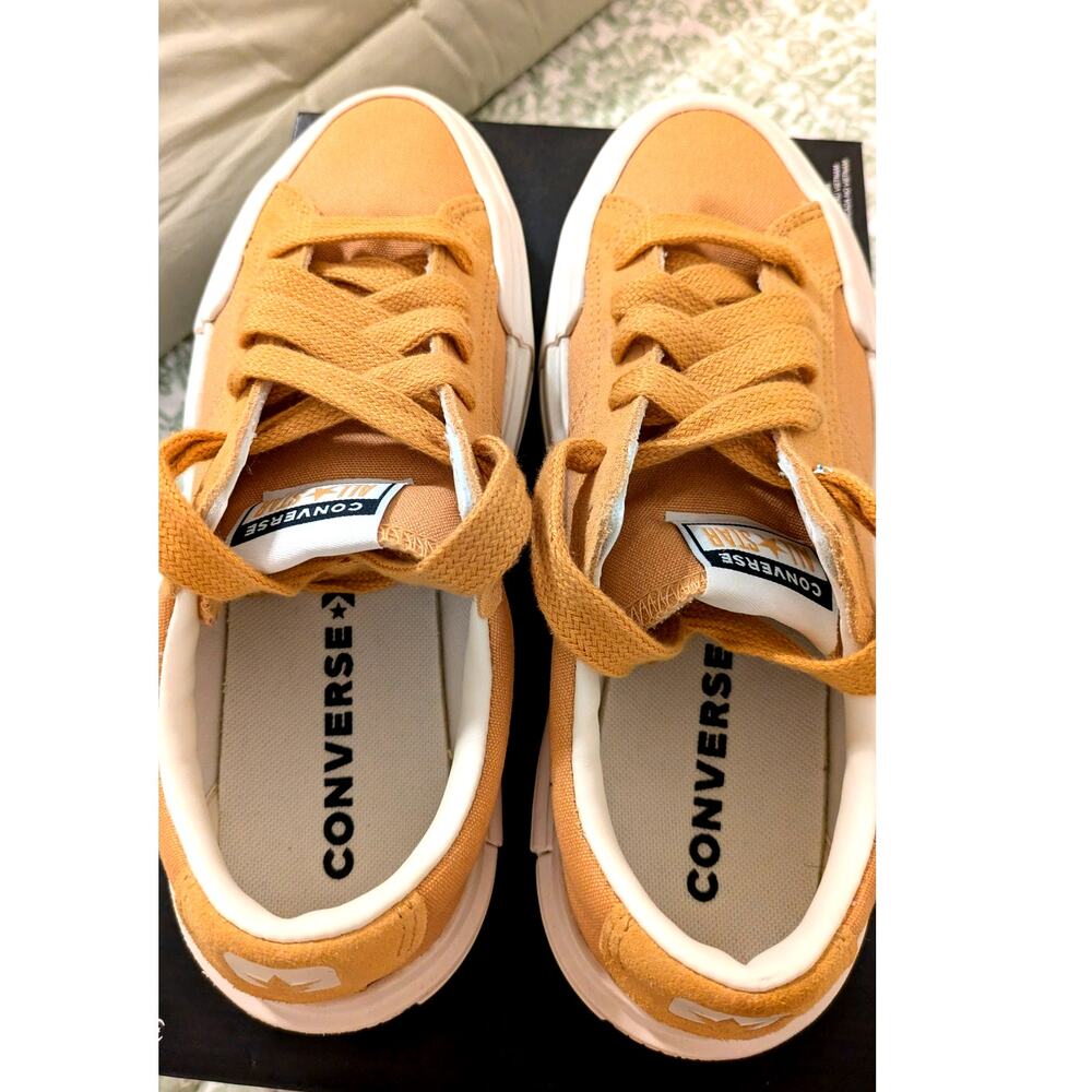 Converse Chuck Taylor All Star Cruise Low Top Sneakers - Picture 4 of 7